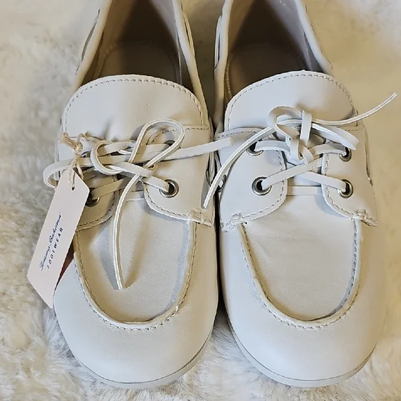 NWT! Tommy Bahama Women's Cream Moccasins - Picture 15 of 16